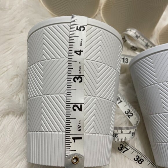 (Set of 6) 5" plastic textured pattern planter pots 2 gray-white & 4 beige - Picture 5 of 10